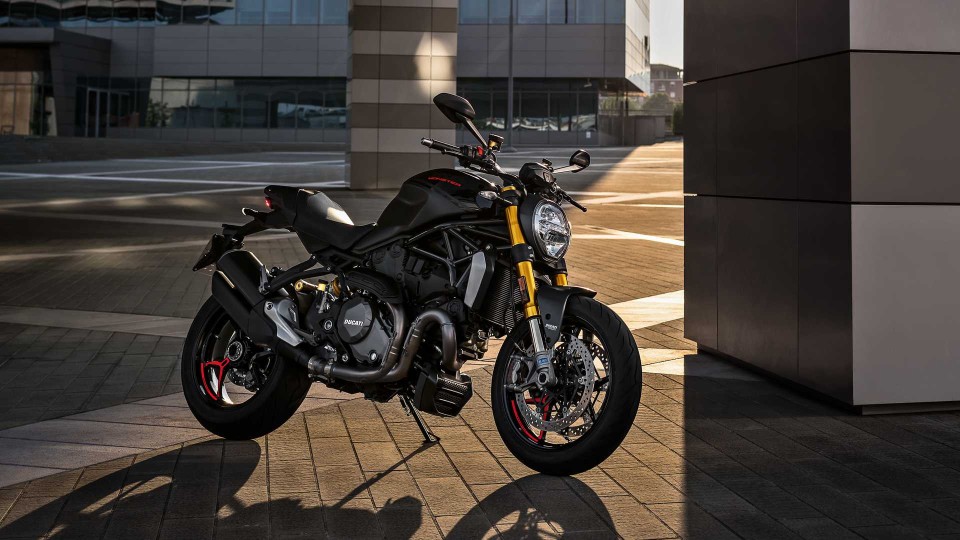 Monster 1200s black top